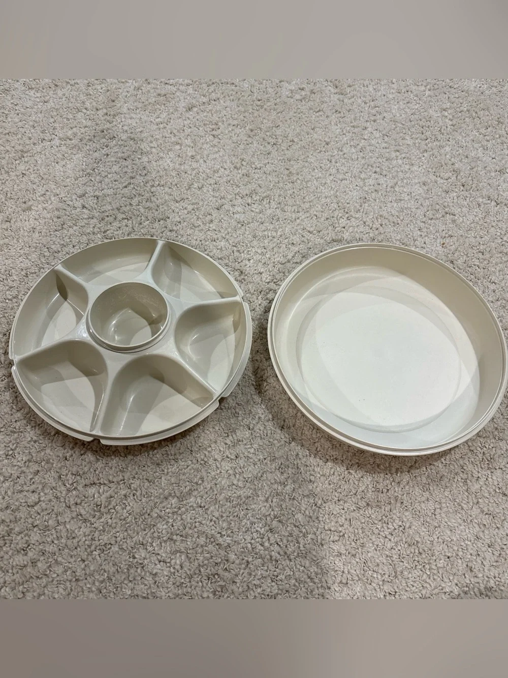 Vintage Tupperware Serving Center 7 Compartment Divided Party Snack Tray w/ Lid